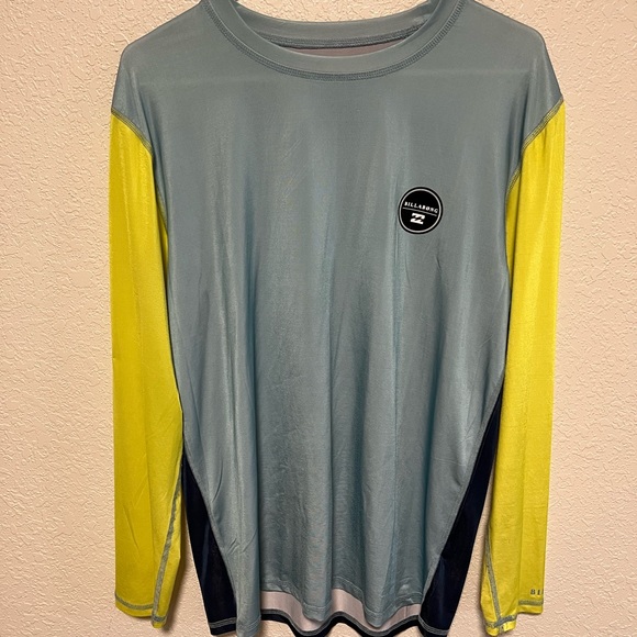 Billabong Rash Guard - Picture 2 of 2